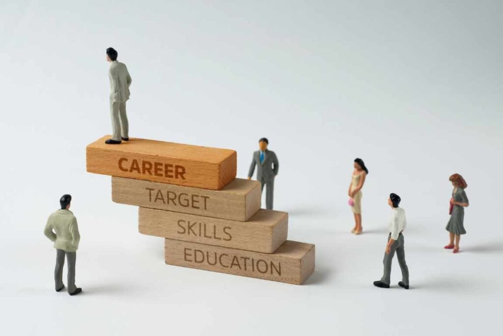 Simple Career Roadmap for Freshers: From Confused to Confident in Weeks